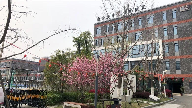  p>苏州市南环实验中学校位于江苏省苏州市 a target="_blank" href="