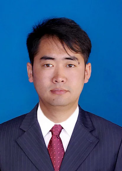  /p> p>现任内蒙古自治区呼伦贝尔市新巴尔虎右旗人民政府办公室副