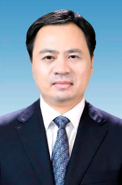  /p> p>现任江西省宜春市委副书记,市长,市政府党组书记. /p>