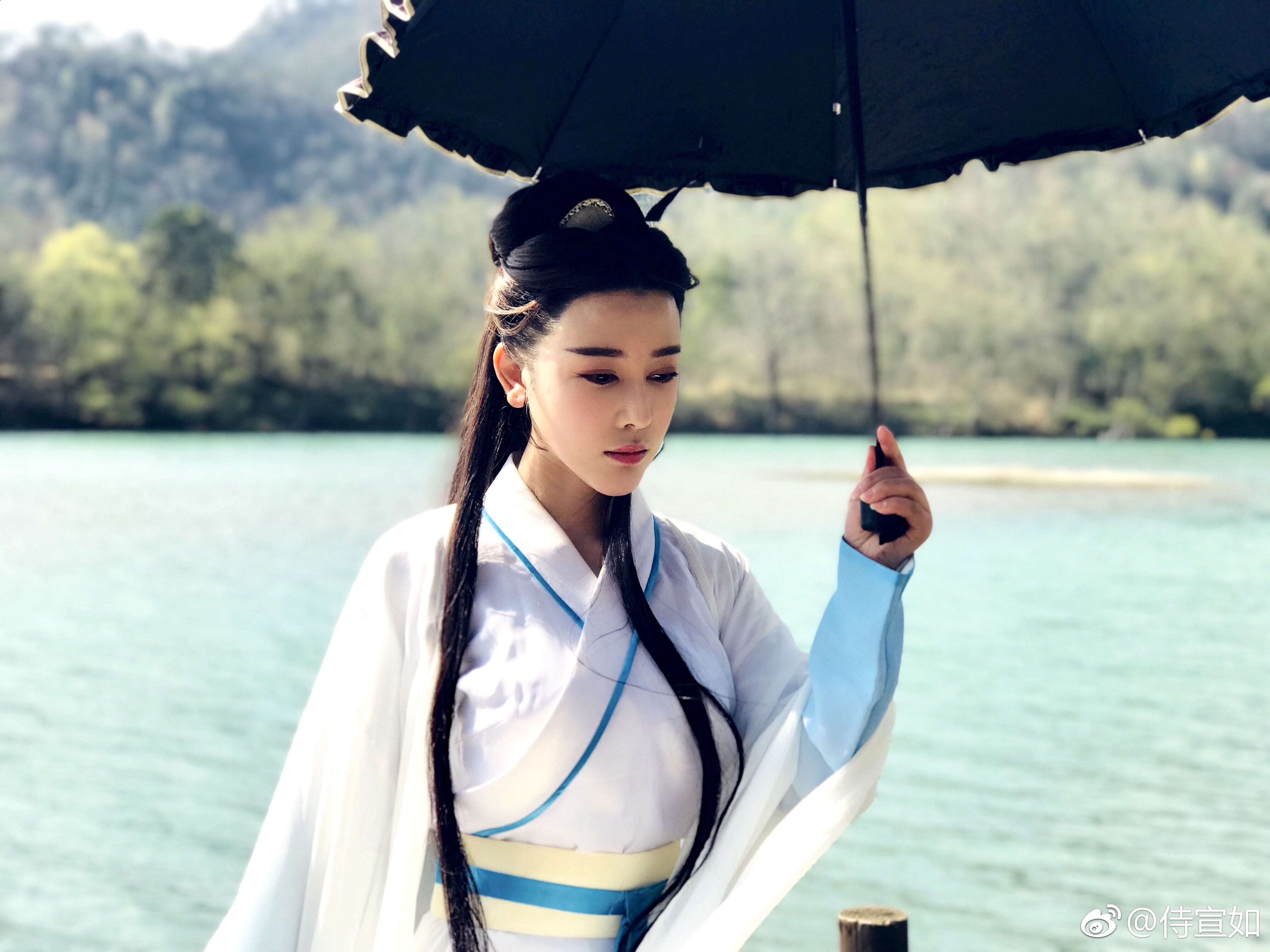  p>侍宣如,中国内地女演员,歌手.