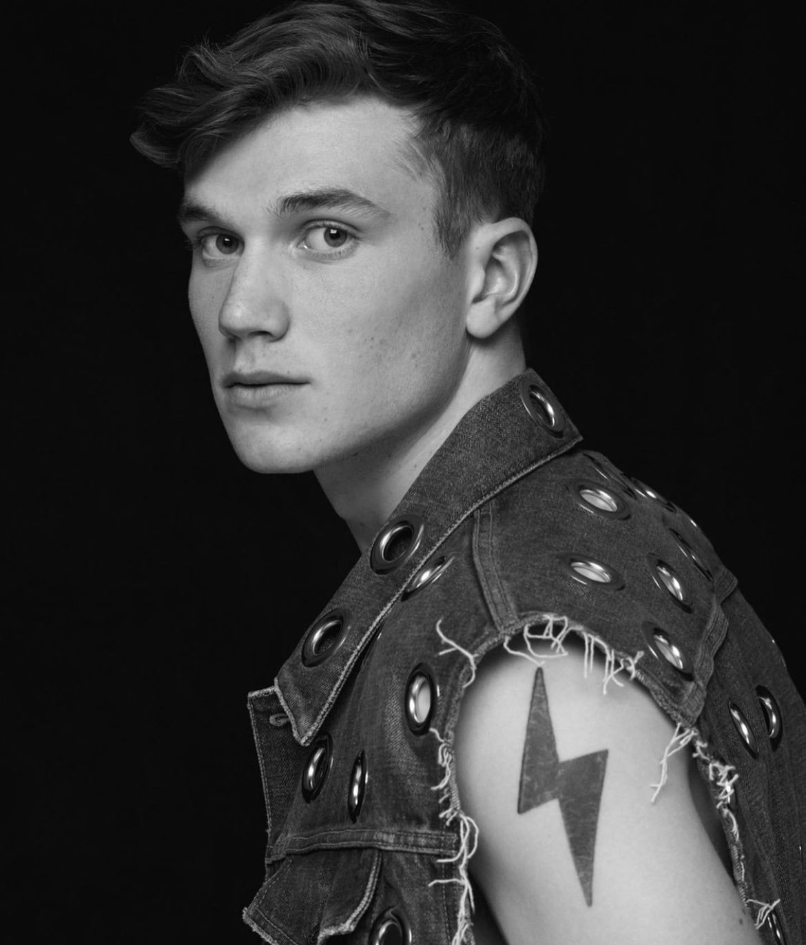 h2i195reob">杰克·德雷珀(jack draper),2001年12月22日出生于英国 a