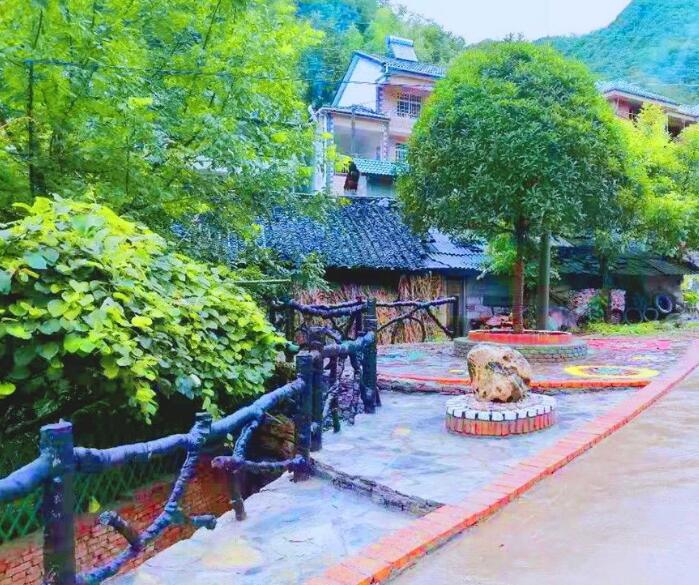  p>水月寺镇,隶属于湖北省宜昌市兴山县,地处 a target="_blank" href