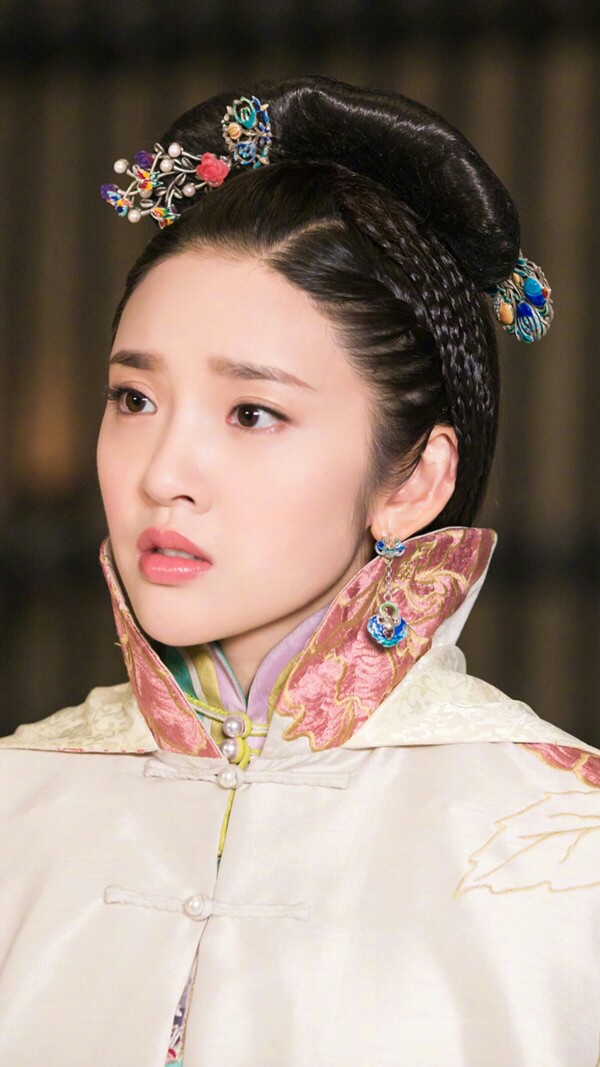 女主角,由 a target="_blank" href="/item/唐艺昕/840088" data