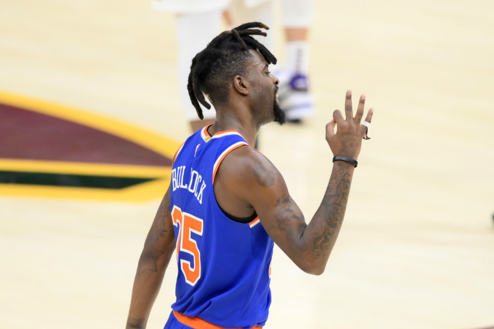  p>雷吉·布洛克(reggie bullock),1991年3月16日出生于美国 a target
