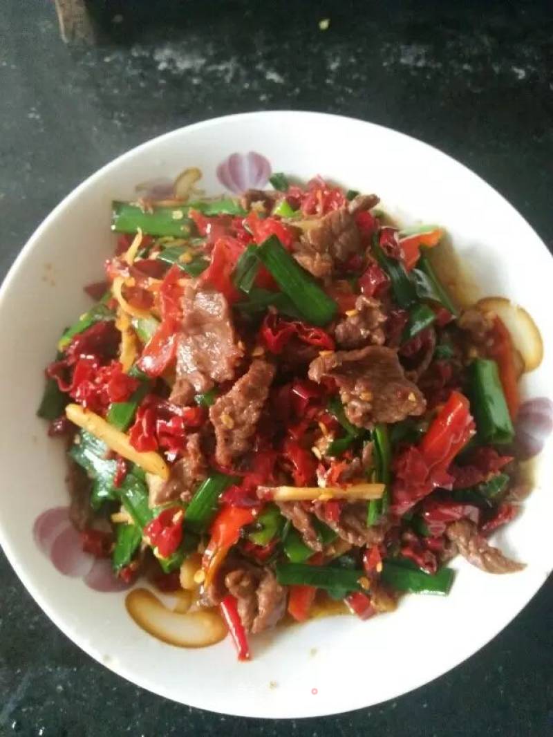 p>干辣椒炒牛肉,美味可口家常菜. /p>
