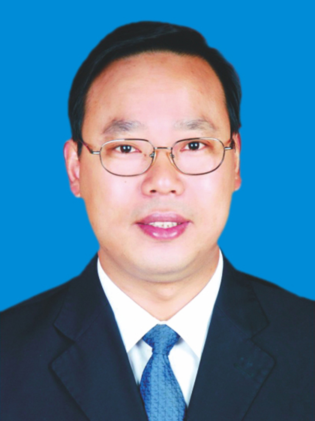 研究生学历,中共党员, 现任重庆市江津区永兴镇党委副书记,镇长