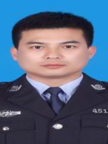  p data-id="snzrge7l64vy">黄朝东,广西昭平县公安局党委委员,副局长