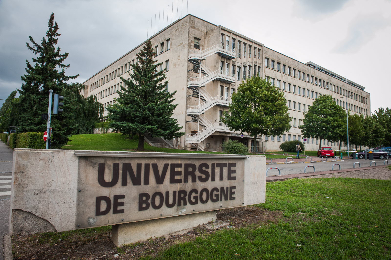  p data-id="gn6yya9wse">université de bourgogne(勃艮第大学)成立