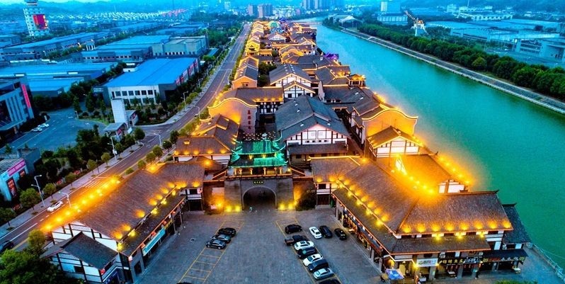  p data-id="gnaqt8cn1a">宜昌龙泉古镇坐落于中国白酒名镇 a target=