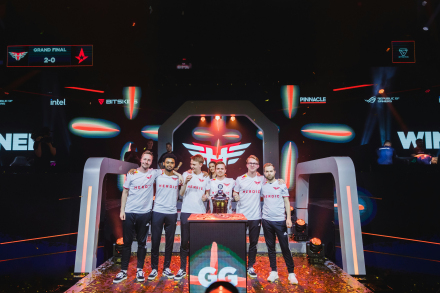 Team Falcons_百度百科