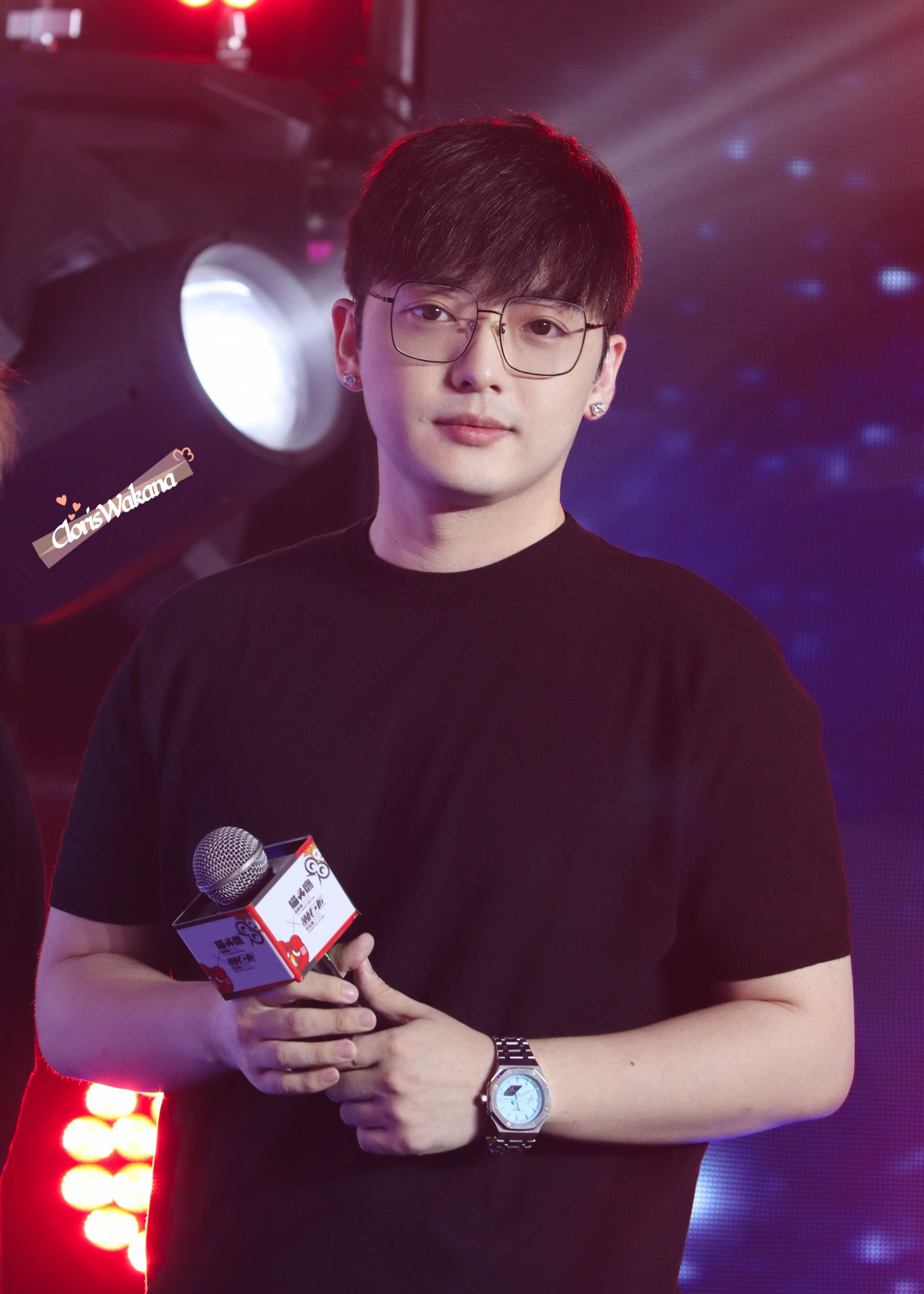  p data-id="gm3itycr2q">凌飞,中国内地配音演员.