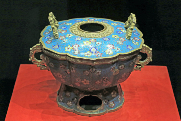 景泰蓝（中国的特种金属工艺品类之一、国家级非物质文化遗产）_百度百科