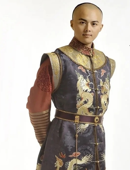 古装电视剧《 a target="_blank" href="/item/步步惊心/10819206"