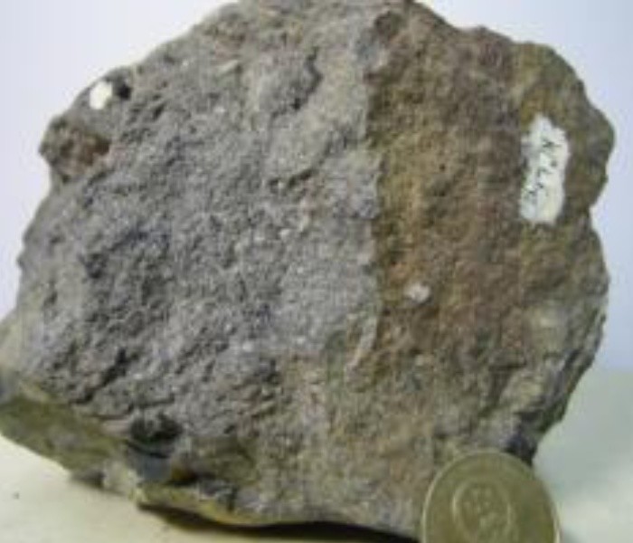 角砾凝灰斑状金伯利岩