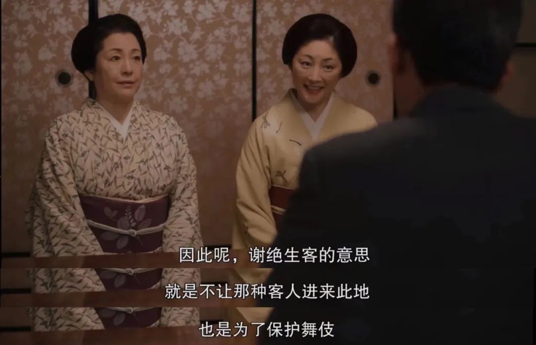年度颜值天花板被嘲，冤不冤_百科TA说