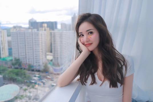 胡雯（中国内地模特）_百度百科