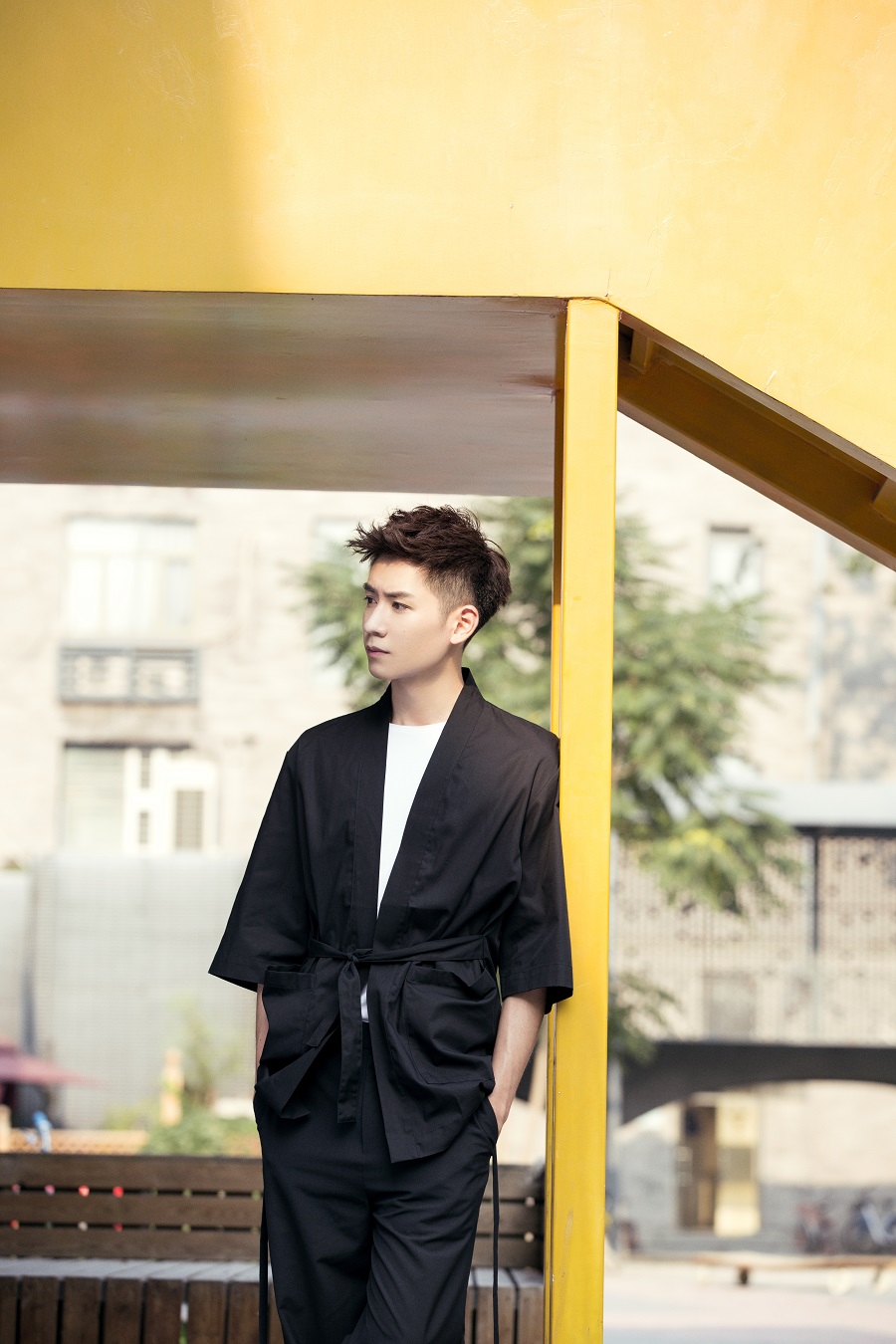  p>杨霖(james),原名杨太郎,1993年12月2日出生于浙江省杭州市,中国