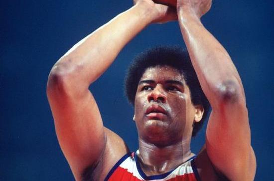  p>韦斯·昂塞尔德 i>(wes unselde,1946年3月14日-2020年6月2日) /i>