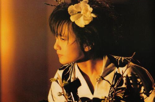  p>户川纯(jun togawa)是一位创作型女歌手,1961年生于东京.