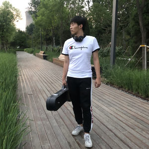  p>《无所谓》是刘培松演唱的一首歌曲,由沈成勇作曲,刘培松作词,沈成