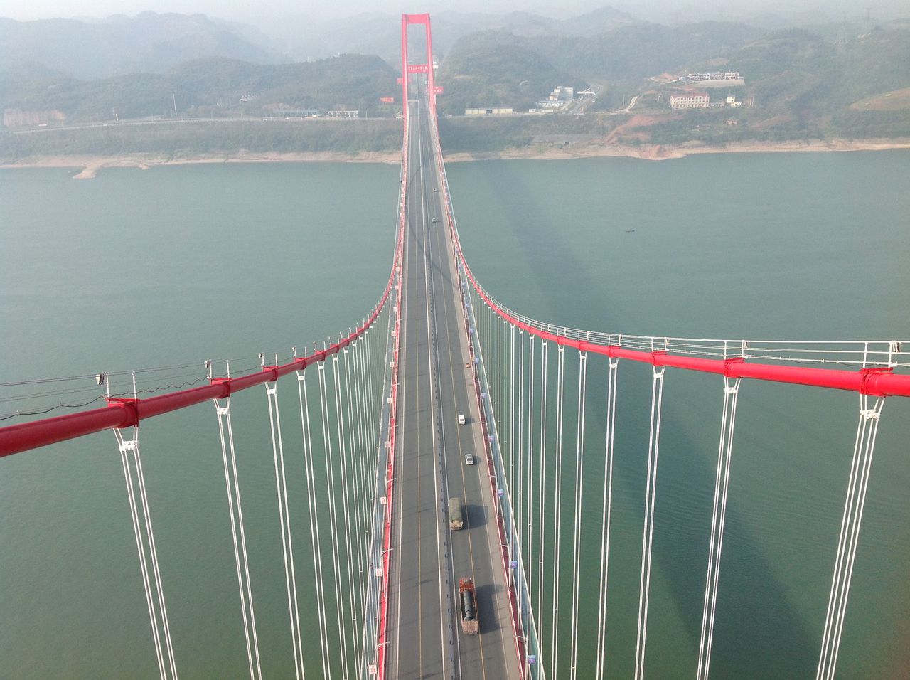  p>宜昌长江公路大桥(yichang yangtze river bridge),是中国湖北省
