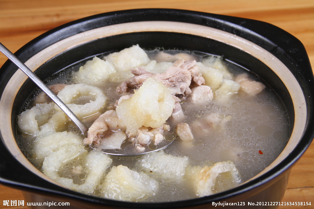 人参鸡肉鱼肚汤