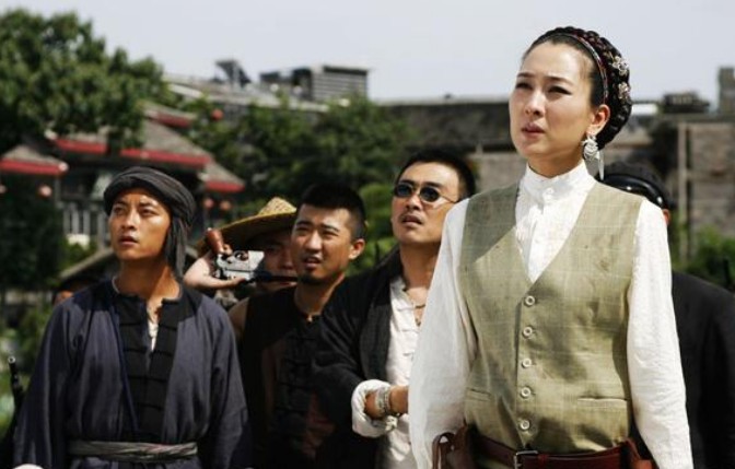 《英雄荣耀》是在南方电视影视频道播出的悬疑剧和 a target="_blank"