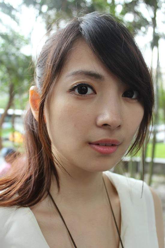  p>阿喜妹,演员,本名林育品,毕业于文化大学劳工关系暨人力资源学系