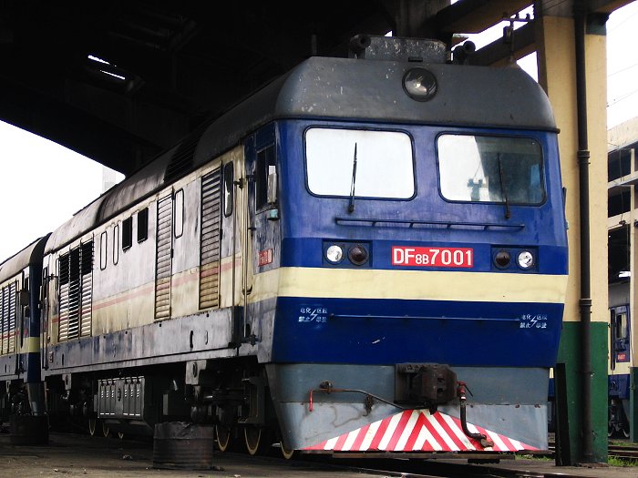  p> b>东风8b型柴油机车 /b>(df8b),是 a target="_blank" href="