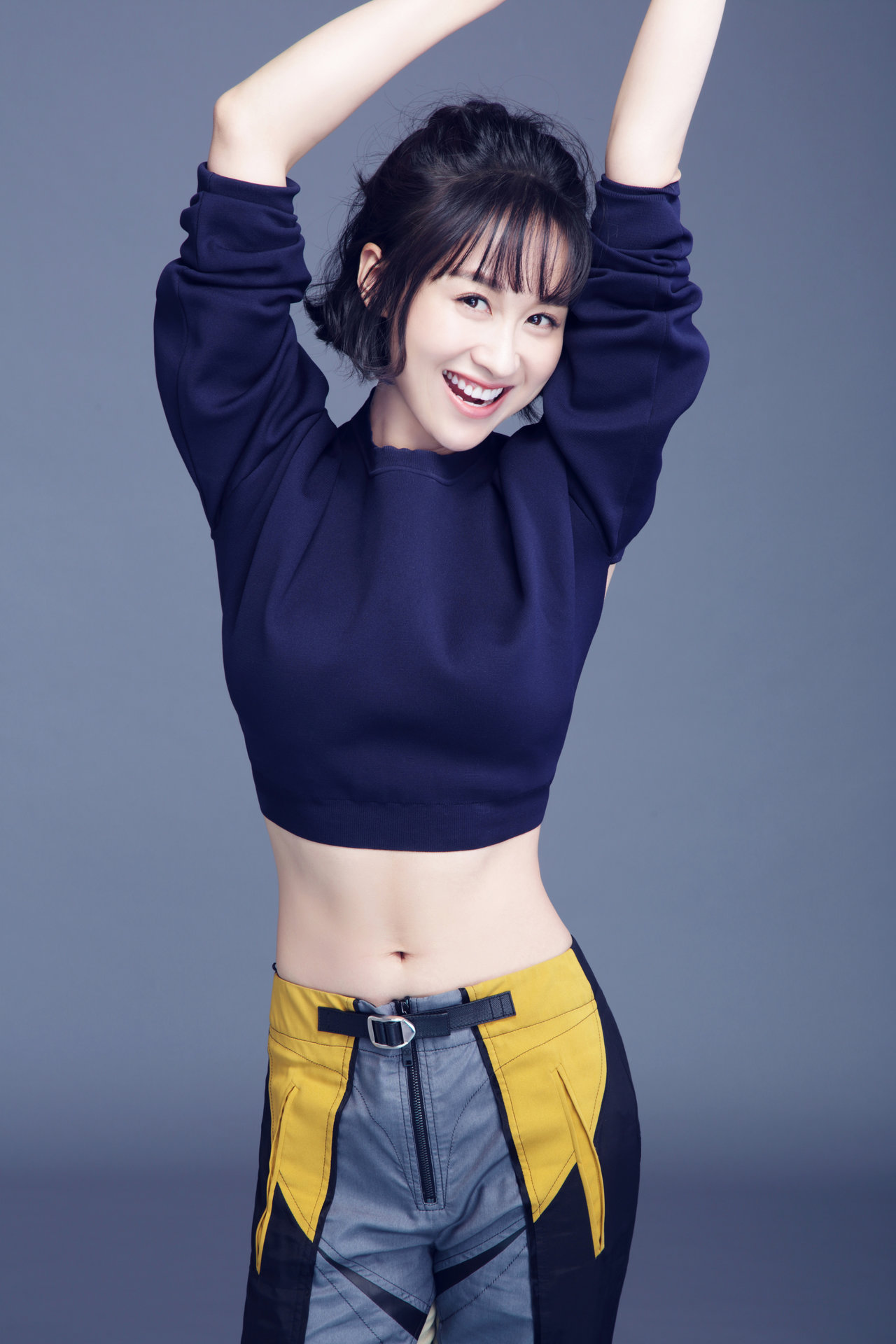 练束梅