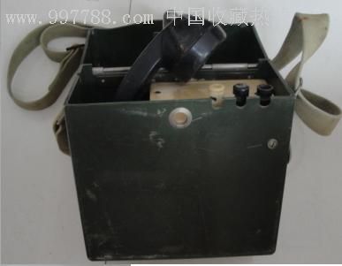 data-lemmaid="3141301">干电池 /a>做电源,主要由送话器, a target="