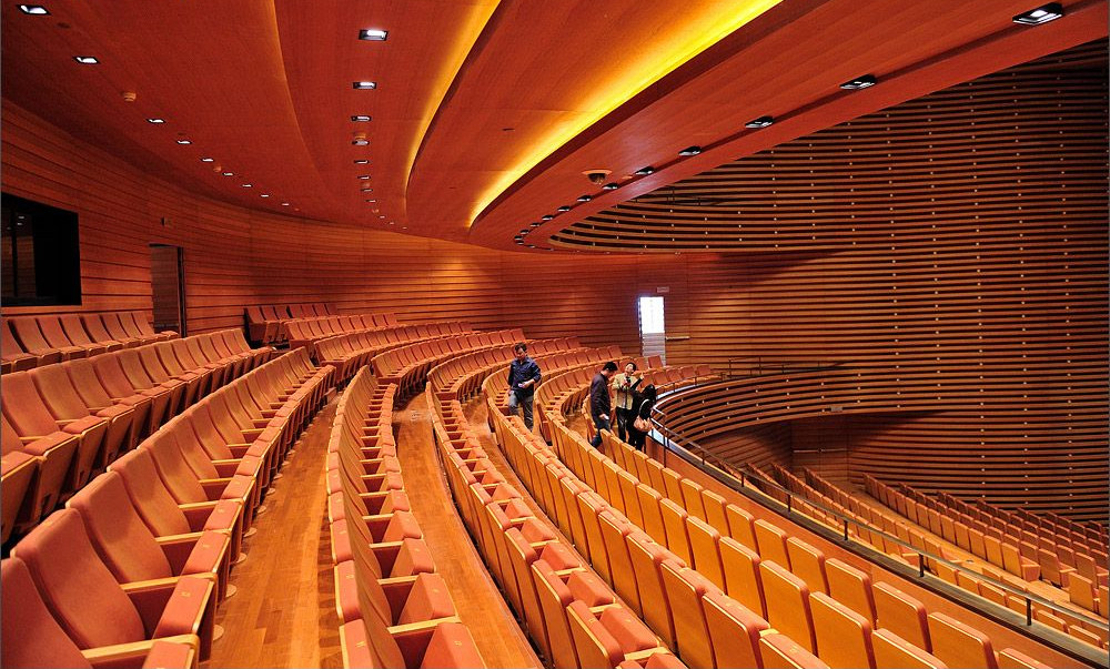  p>天津大剧院,坐落于中华人民共和国 a href="#" data-lemmaid="