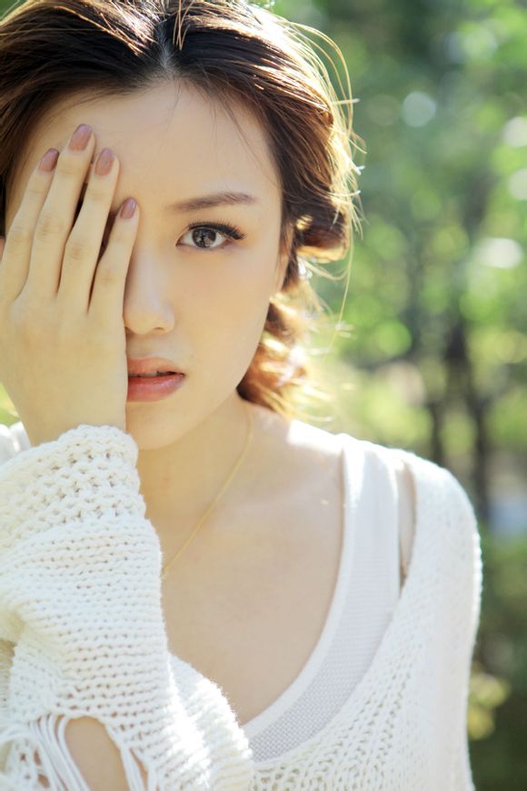  p data-id="gnx7h5y2i3">倪珈,本名罗丹笛