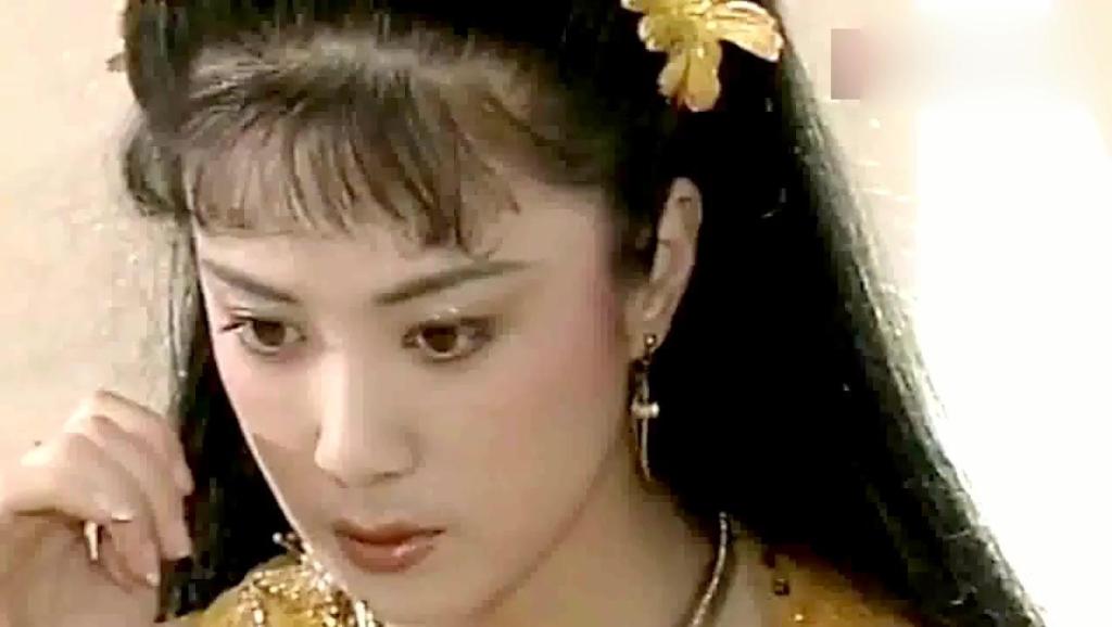 傅艺伟