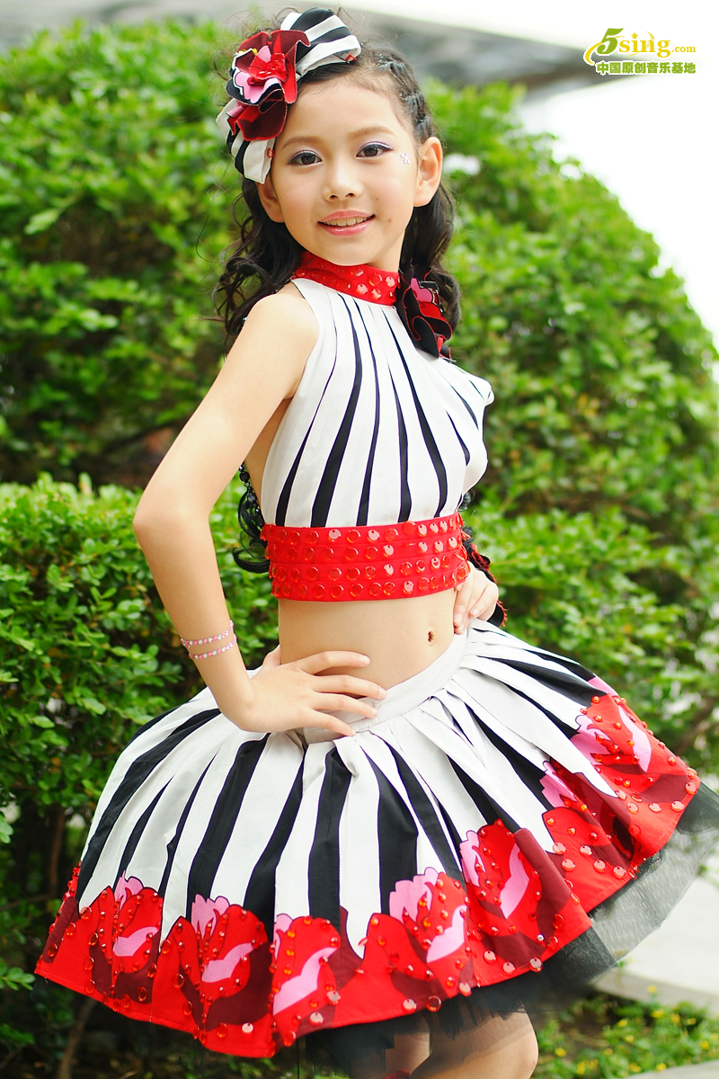  p>《童年在长大》是一首 a target="_blank" href="/item/林依婷