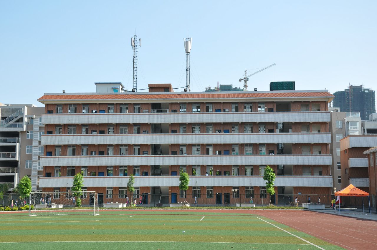 眉山科学技术学校