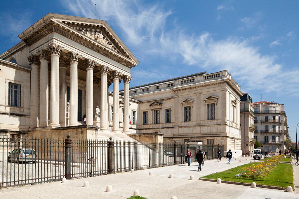 年,法国历史最为悠久的著名法国大学校(grande   cole)商学院之一