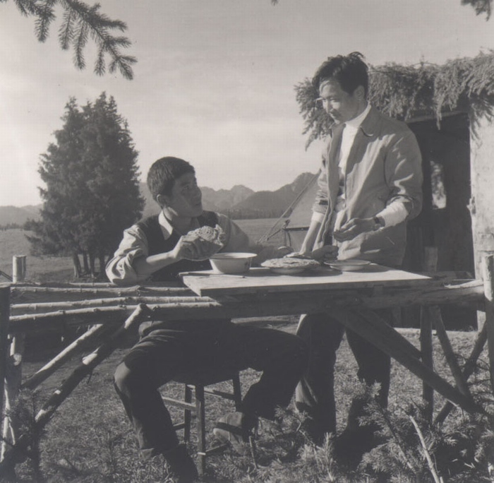  p>《沙漠驼铃》由 a target="_blank" href="/item/上海电影制片厂