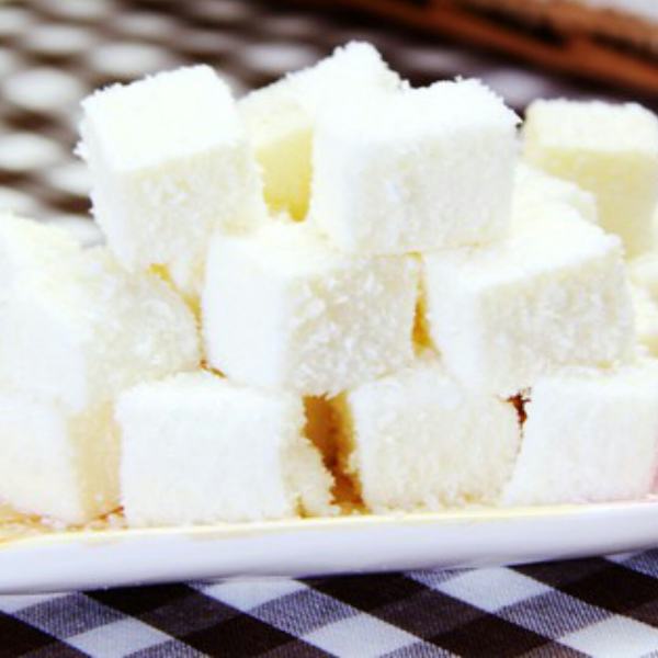  p data-id="gn4w572ny0">西米牛奶椰汁糕,是用椰浆,鱼胶粉,牛奶,西米