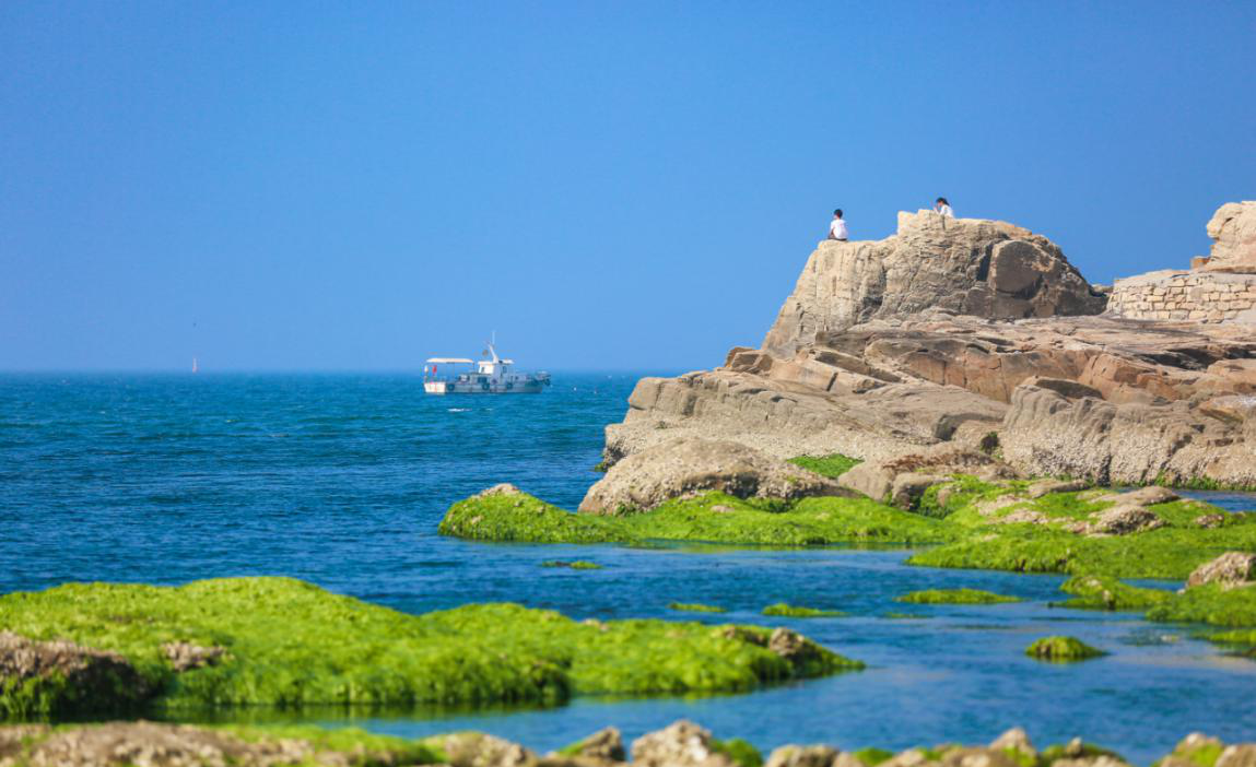  p data-id="gnvfutc2qc">小石岛旅游景区是威海市境的3a级景区,位于