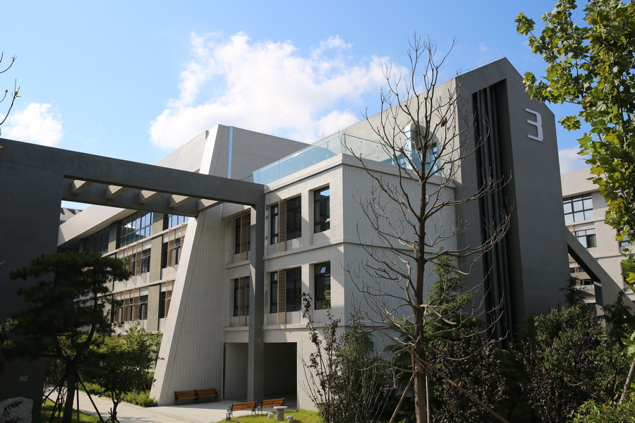  p>山东省青岛第六中学隶属 a href="#" data-lemmaid="10549999">