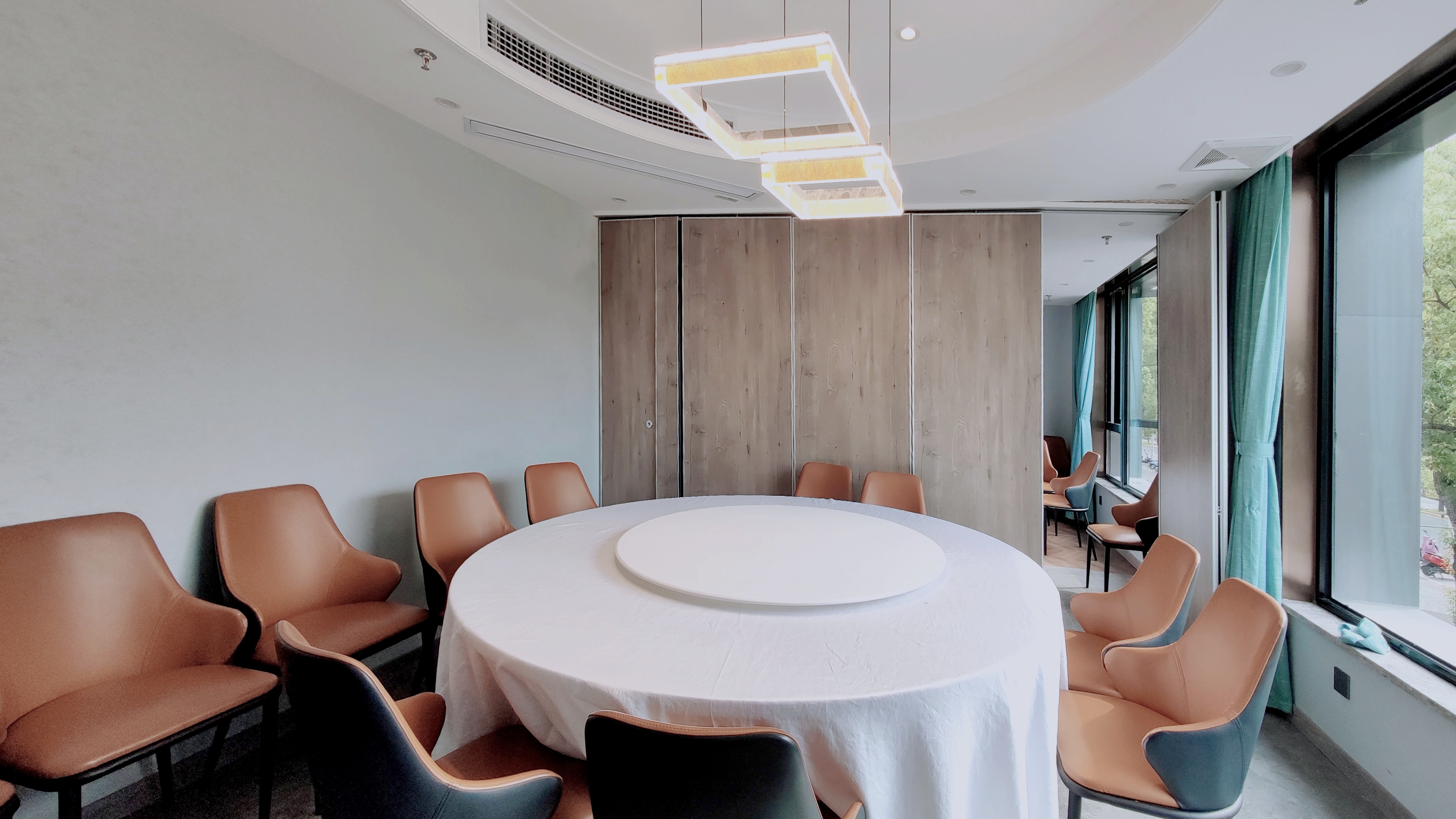 上海品膳房餐饮有限公司