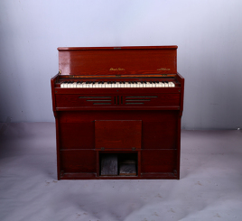 现代珠江牌脚踏木风琴