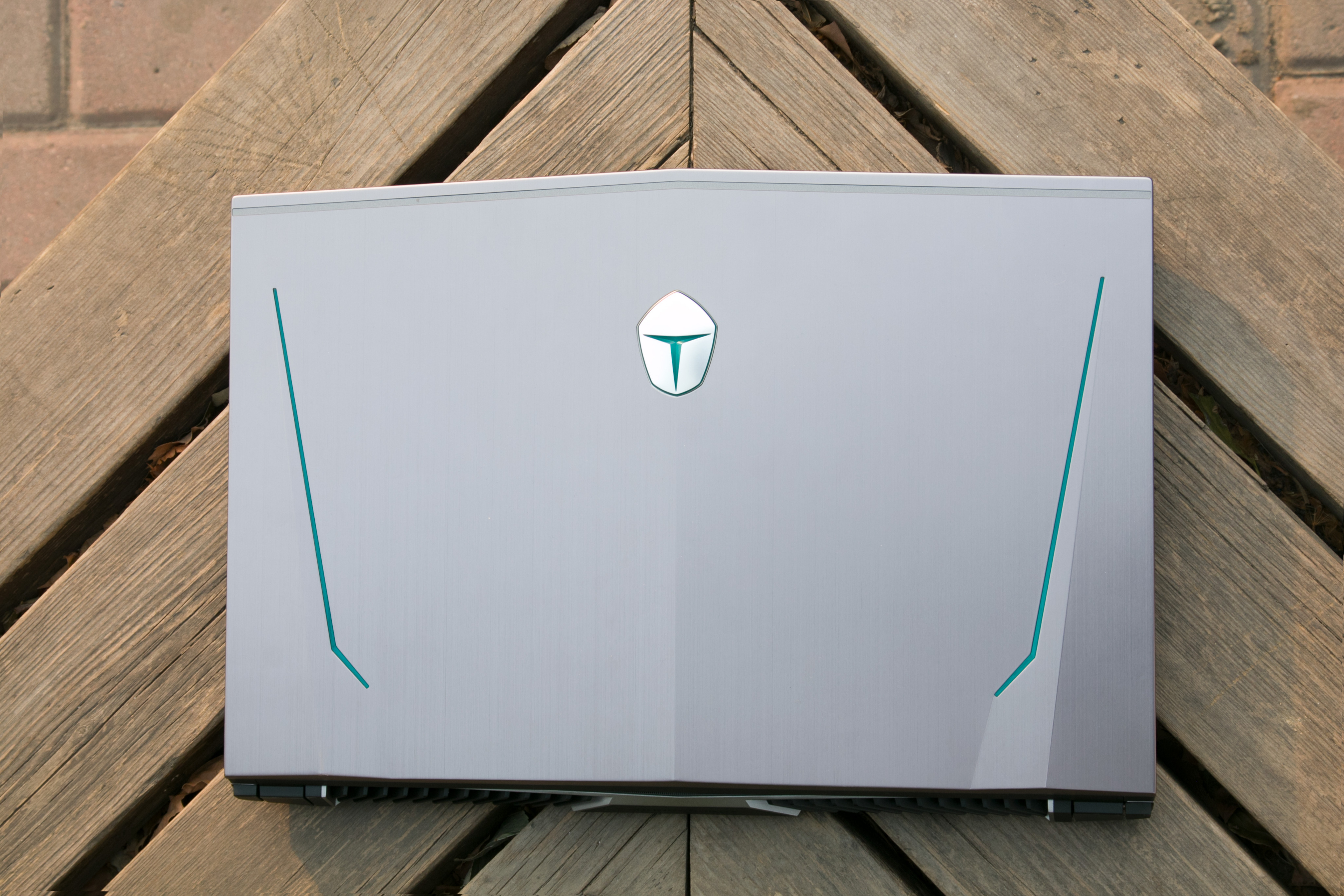 雷神dino x6笔记本电脑,是雷神科技公司推出的笔记本电脑.