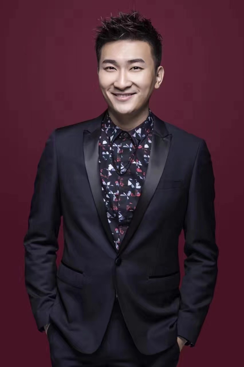  p data-id="go099aa1kq">刘畅,为上海东方卫视主持人,广告配音演员.