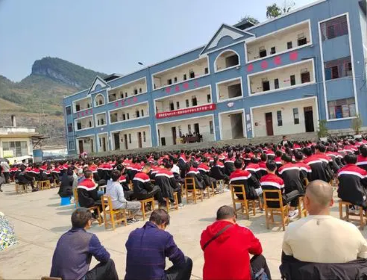 target="_blank" href="/item/西畴县/1204665" data-lemmaid="