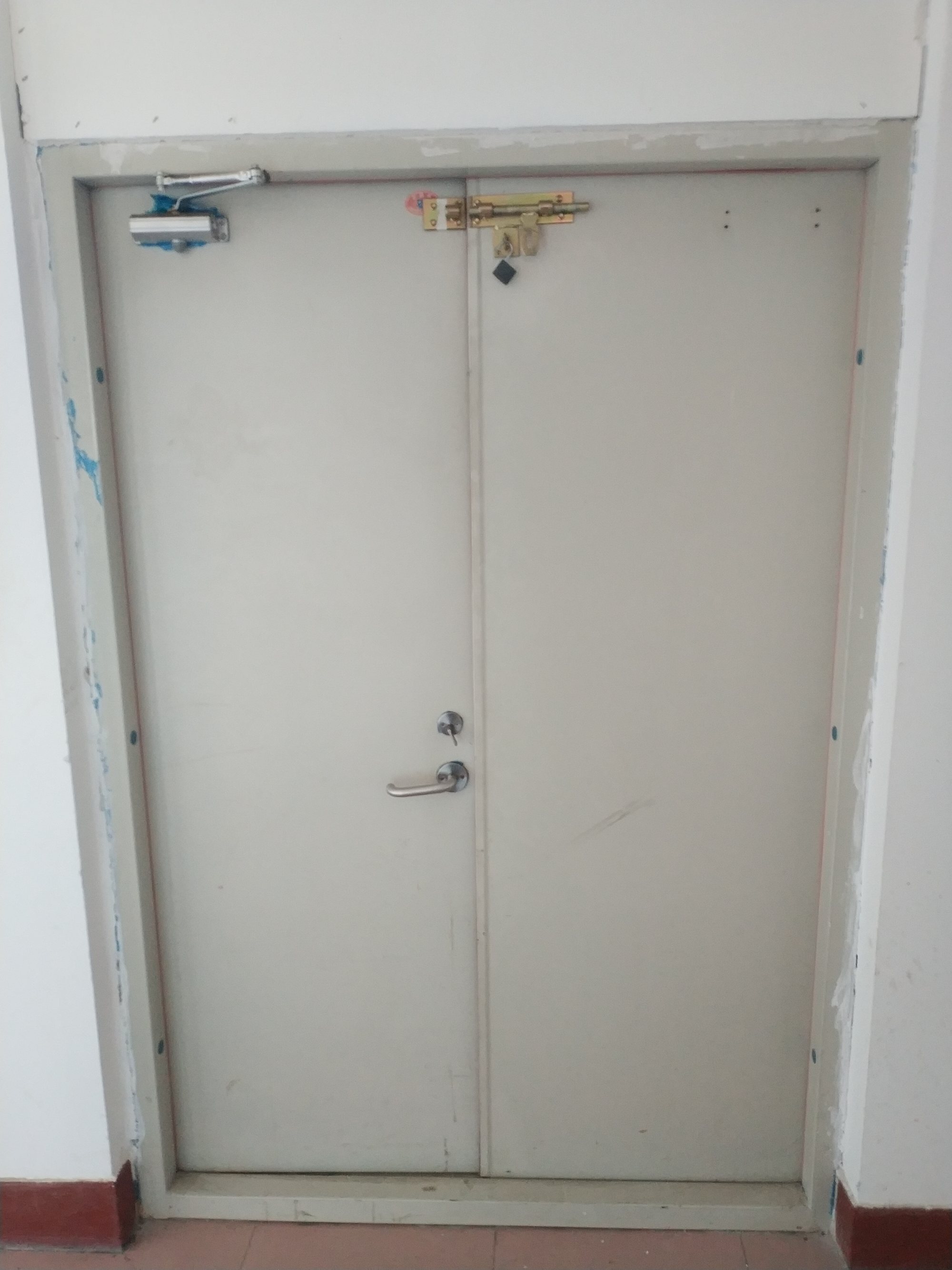  p>又称紧急疏散门,安全应急门,逃生门,安全出口门,紧急出口门,紧急