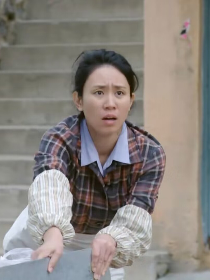 家庭情感剧《微笑妈妈》中的角色,由卢卓婕扮演