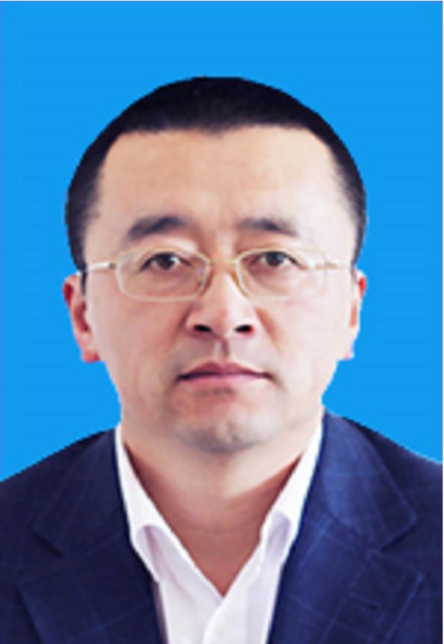 曾任松原市委办公室常委秘书,市委政策研究室副主任.