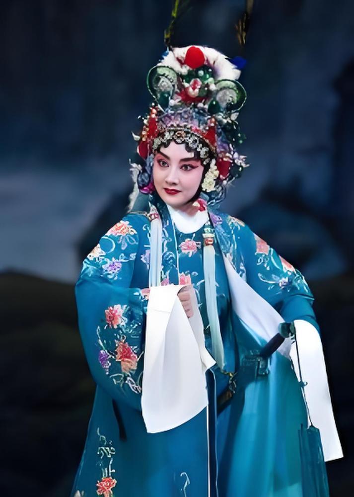 周利（中国京剧女演员、重庆京剧院有限公司副总经理（副院长）、一级演员、民盟重庆市委会副主委）_百度百科